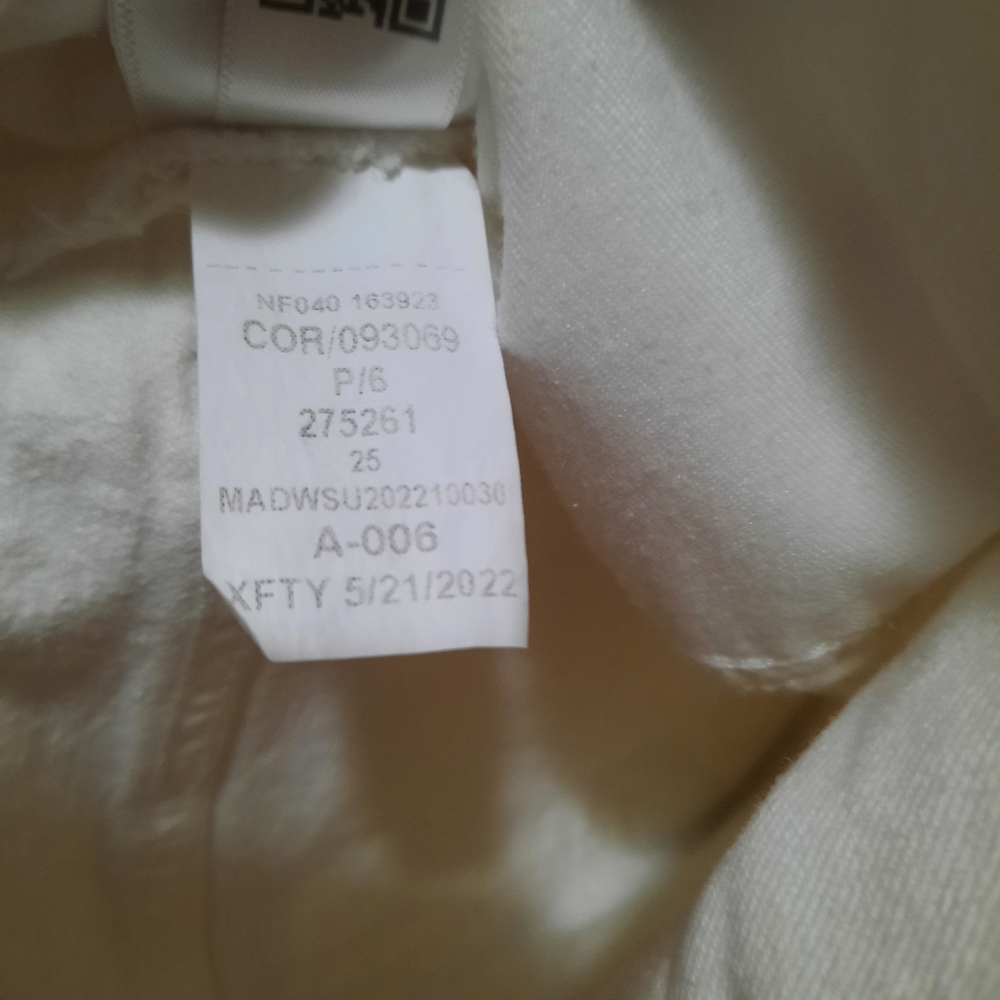 Madewell White Jean Shorts with Magic Pockets - Picture 14 of 16